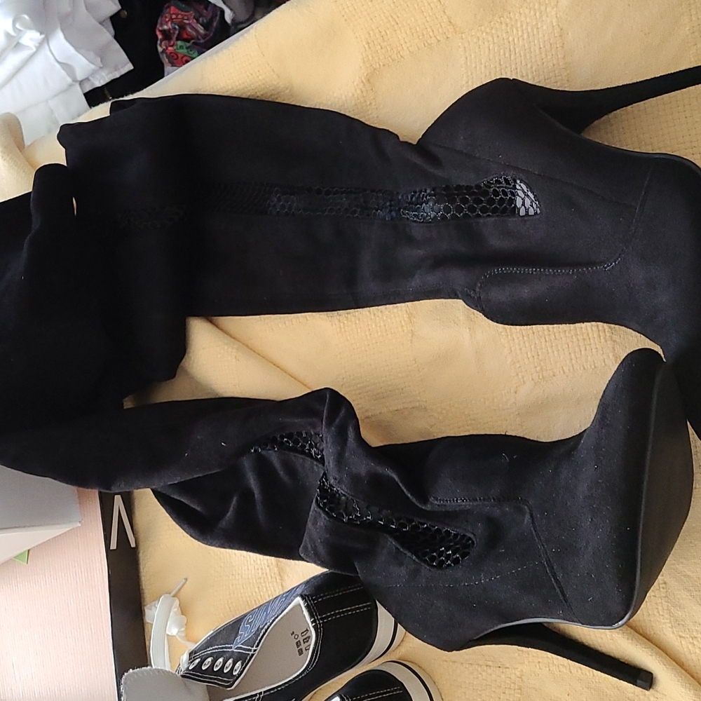 Thigh high boots suede